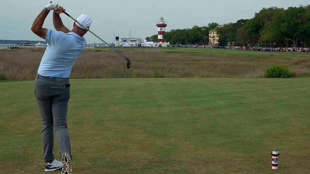 Stewart Cink tees off at the 18th hole of the RBC Heritage in 2021.