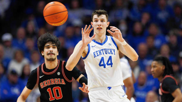 Jan 20, 2024; Lexington, Kentucky, USA; Kentucky Wildcats forward Zvonimir Ivisic (44) catches a pass during the first half against the Georgia Bulldogs at Rupp Arena at Central Bank Center. Mandatory Credit: Jordan Prather-USA TODAY Sports