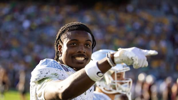 Nov 18, 2023; Tempe, Arizona, USA; Oregon Ducks defensive back Khyree Jackson (5) against the Arizona State Sun Devils at Mountain America Stadium.