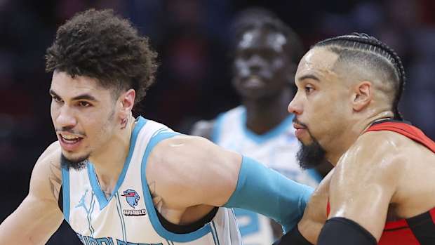 LaMelo Ball, Dillon Brooks