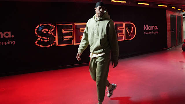 Chicago Bulls forward DeMar DeRozan (11) enters the building before the game against the Minnesota Timberwolves at United Center.