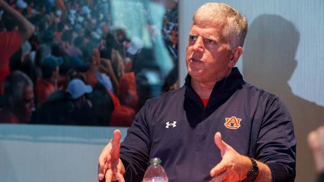 Florida Gators executive head coach and linebackers coach Ron Roberts