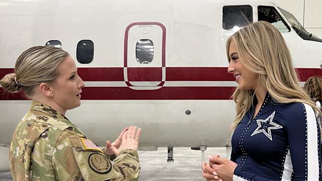 Talking with Army pilot (Camp Humphreys) credit DCC Mariela Padilla