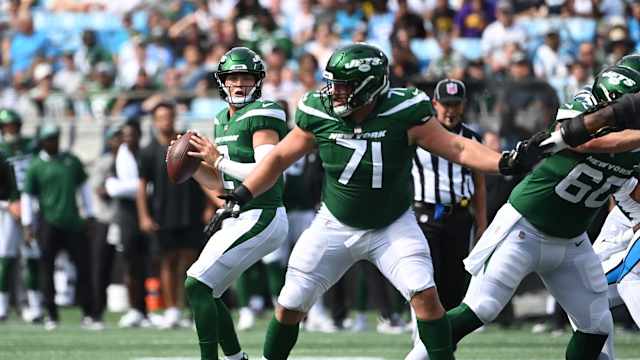 Jets' OL Wes Schweitzer (71)