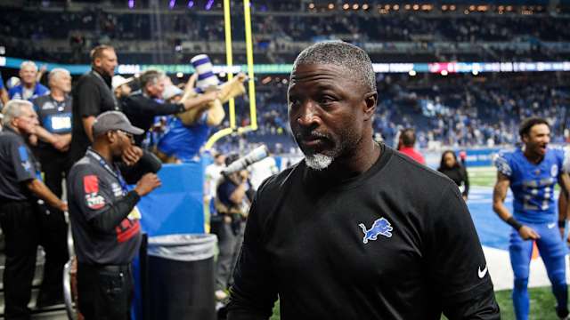 Detroit Lions defensive coordinator Aaron Glenn