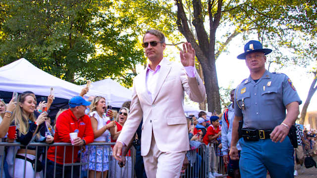 Lane Kiffin Quinshon Judkins Walk of Champions
