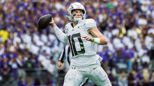 Bo Nix Washington Throw