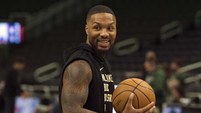 Milwaukee Bucks guard Damian Lillard (0) 