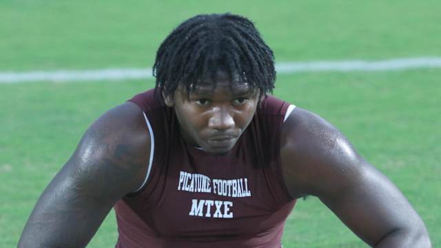 2024 defensive end Picayune (Miss.) Memorial