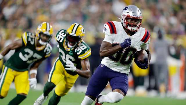 New England Patriots wide receiver Kayshon Boutte (80) runs on a touchdown pass against the Green Bay Packers.
