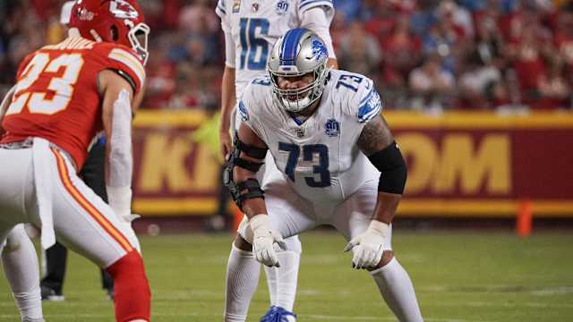 Detroit Lions left guard Jonah Jackson