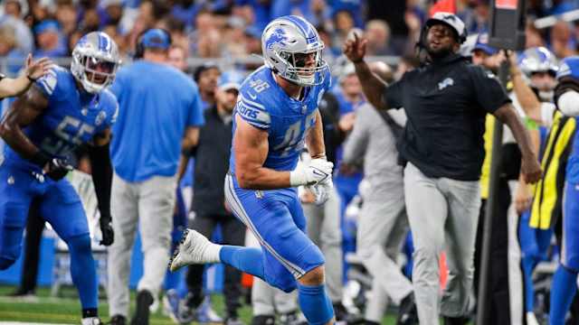 Detroit Lions linebacker Jack Campbell