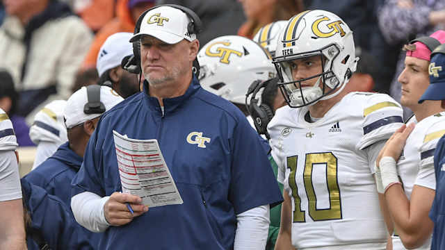 Georgia Tech quarterbacks coach Chris Weinke and Georgia Tech quarterback Haynes King