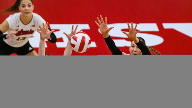 09_Bergen Reilly, Andi Jackson_VB vs Michigan 1117