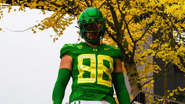 Oregon Oregon State Unfiorms 1 Cropped