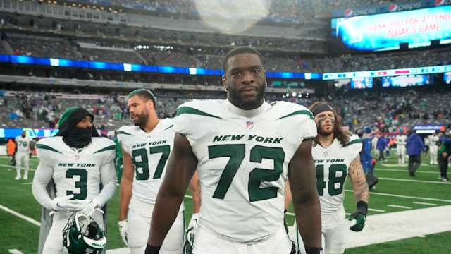 Jets' DL Micheal Clemons (72)