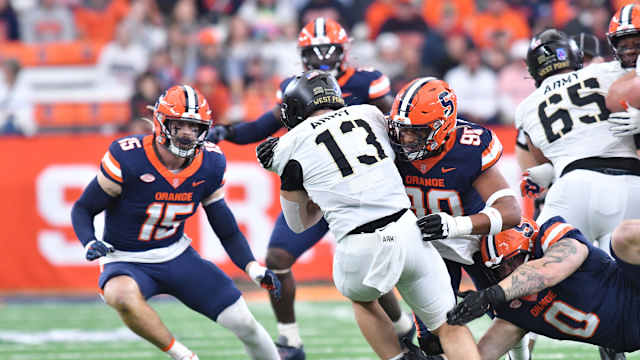 Syracuse transfer defensive tackle Terry Lockett