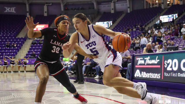 TCU's Una Jovanovic drives towards the basket against Lamar.