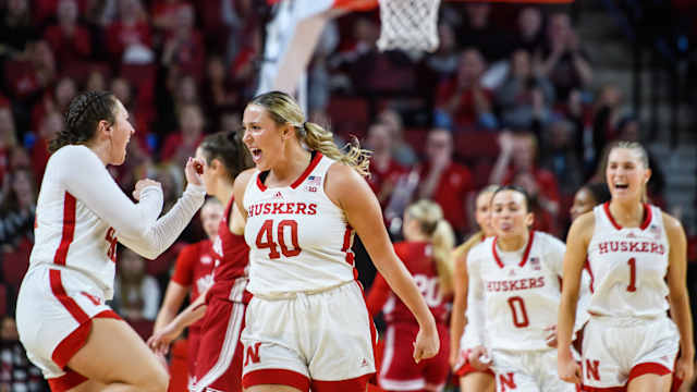 05_Maddie Krull, Alexis Markowksi_WBB vs Indiana 0107