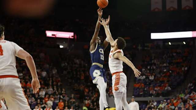 Georgia Tech guard Miles Kelly vs Clemson