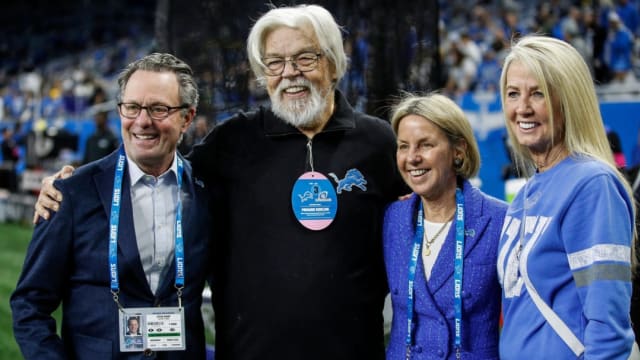 Bob Seger and Sheila Hamp pose for a picture.