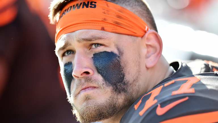 Cleveland Browns Guard Wyatt Teller Records First-Career NFL CATCH, Gets Congratulations From Former Hokies Teammate