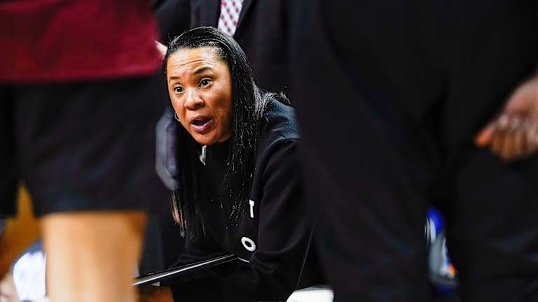 Dawn Staley previews Alabama game
