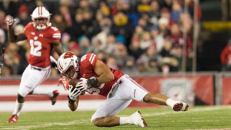 Wisconsin DE/LB Graduate Transfer Christian Bell Commits To Illinois