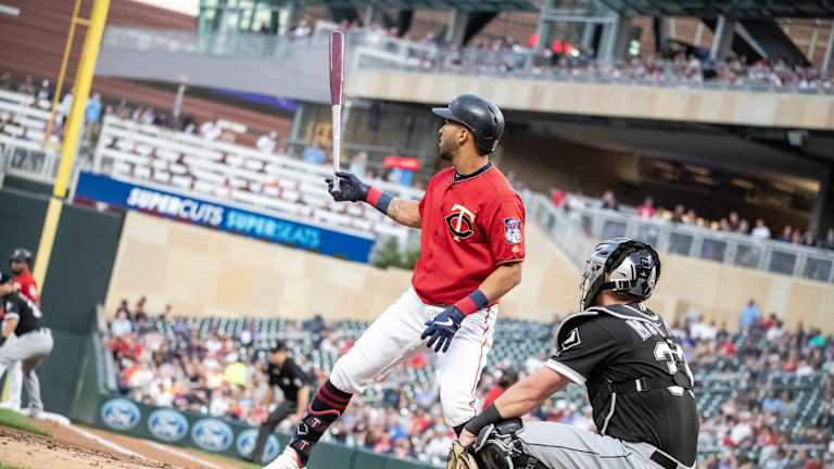 Eddie Rosario signs on with Roc Nation Sports
