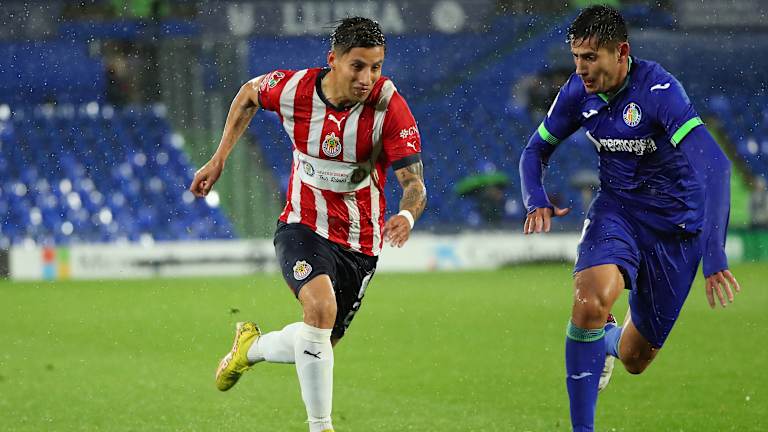 Chivas consigue importante triunfo en Getafe