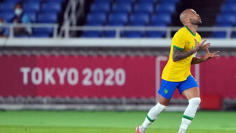 Así planea abogado de Messi sacar a Dani Alves de la cárcel