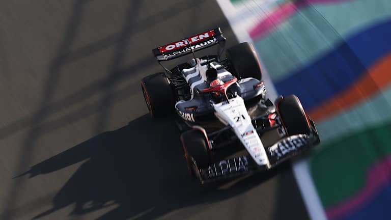 Nyck de Vries Disaster Forces Him To Miss Saudi Arabian FP3
