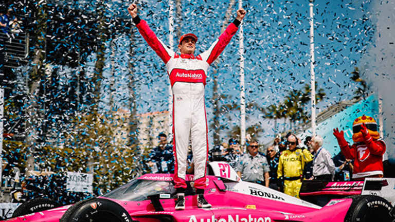 Kirkwood dominates for first career IndyCar win at Long Beach, see video highlights