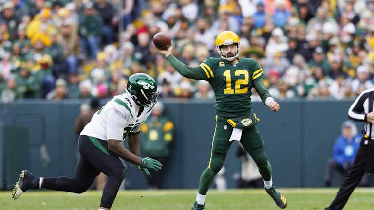 Report: Aaron Rodgers traded to Jets, multiple picks involved