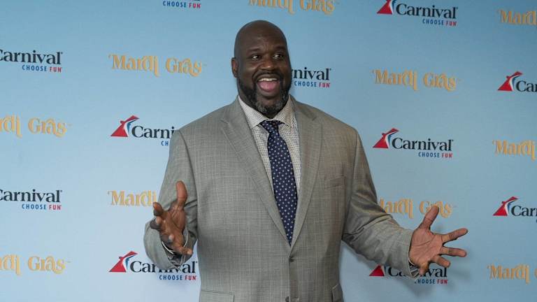 Por favor confirmen que era broma y que Shaq no cree que hay dos lunas