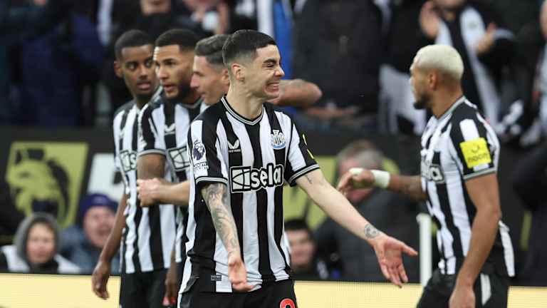 Newcastle derrota al Manchester United y lo supera en la Premier League