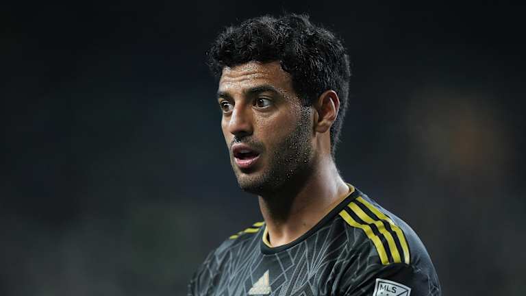 ¡El misterio llega a su fin! Carlos Vela revela su futuro destino profesional.
