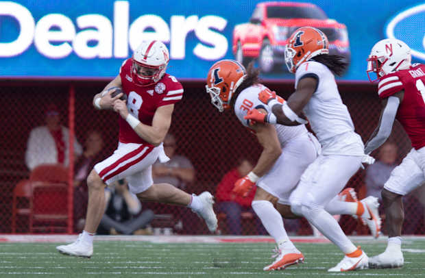 Logan Smothers 7-yard run 2Q 2022 Nebraska vs. Illinois football