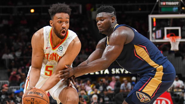 Former Atlanta Hawks power forward Jabari Parker recently held a free basketball camp for high school players. A hilarious video of Parker dominating the kids went viral.