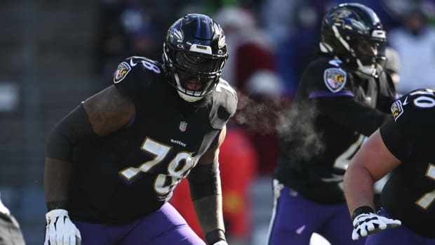 Baltimore Ravens right tackle Morgan Moses (78).