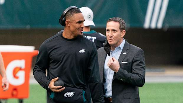 howie roseman jalen hurts 322