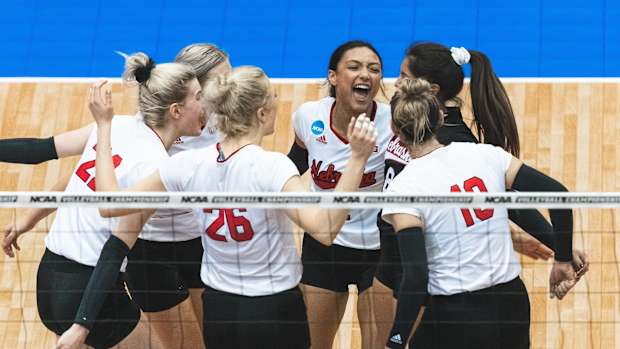 2021 Volleyball vs. Illinois NCAA Austin regional celebration