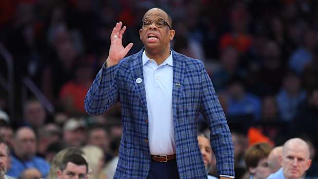 UNC basketball head coach Hubert Davis
