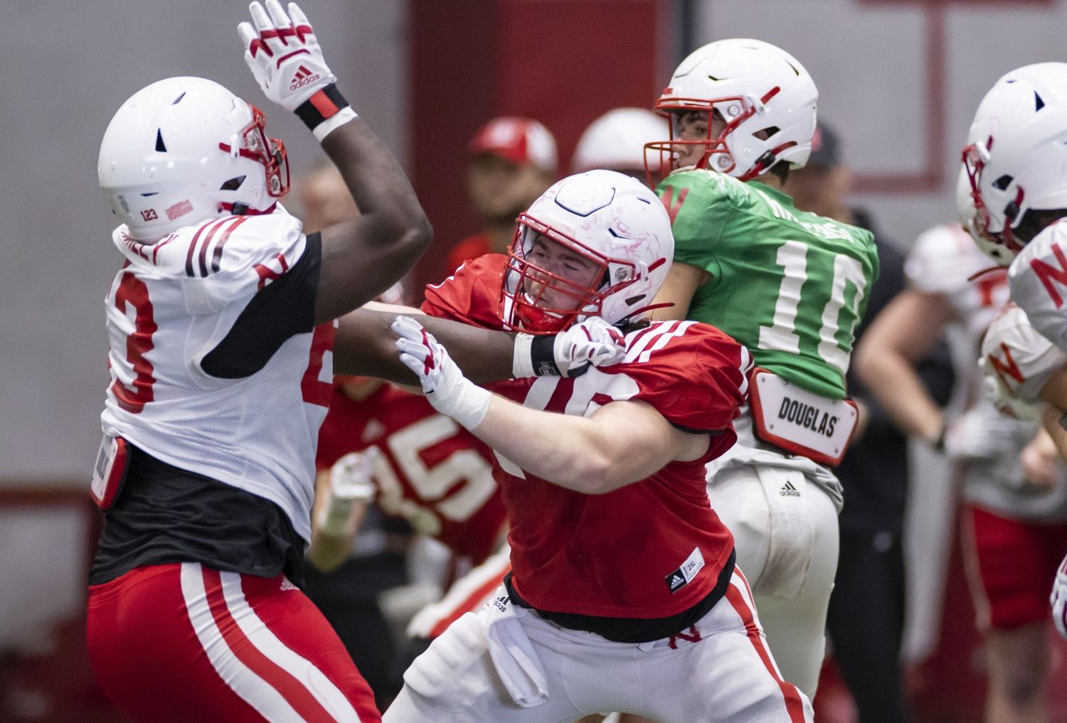 Beau Schaller offensive line Heinrich Haarberg  spring practice 2022.03.07 NebAth 0515