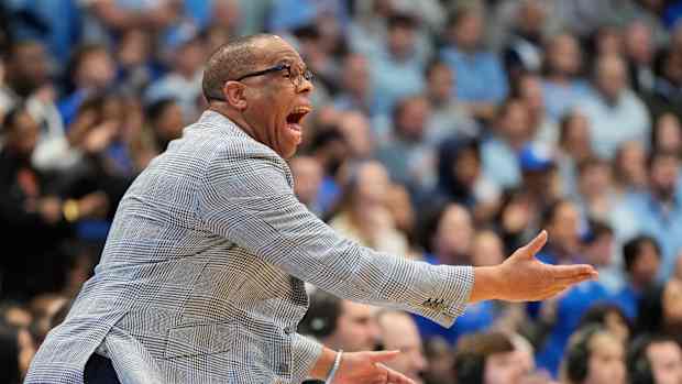 UNC basketball head coach Hubert Davis