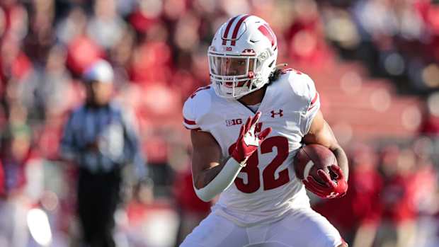 Wisconsin running back Julius Davis.
