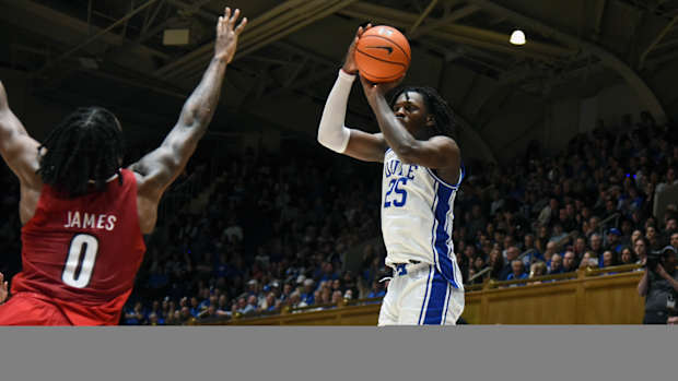 Duke basketball forward Mark Mitchell