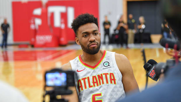 Former Atlanta Hawks power forward Jabari Parker recently held a free basketball camp for high school players. A hilarious video of Parker dominating the kids went viral.