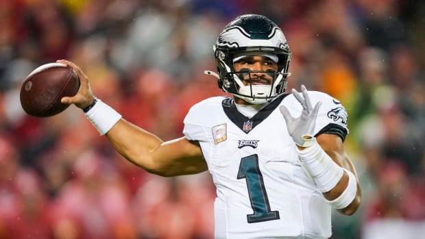 jalen hurts chiefs 4