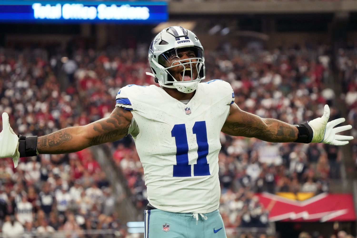 Dallas Cowboys linebacker Micah Parsons celebrates his sack against the Arizona Cardinals.
